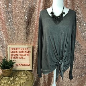 NWOT Umgee size tie knot top in sz Medium